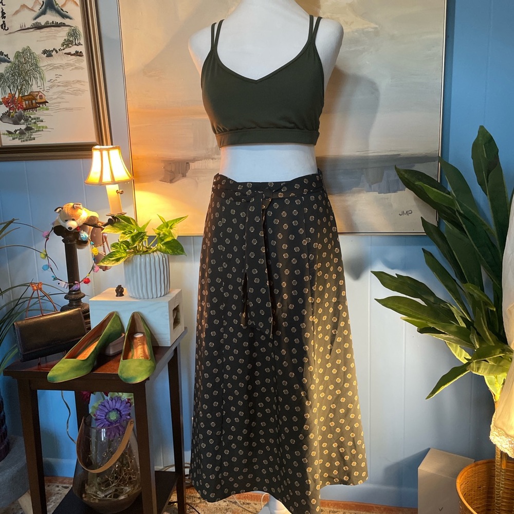 LOFT olive green and Gold Patterned A-Line Skirt